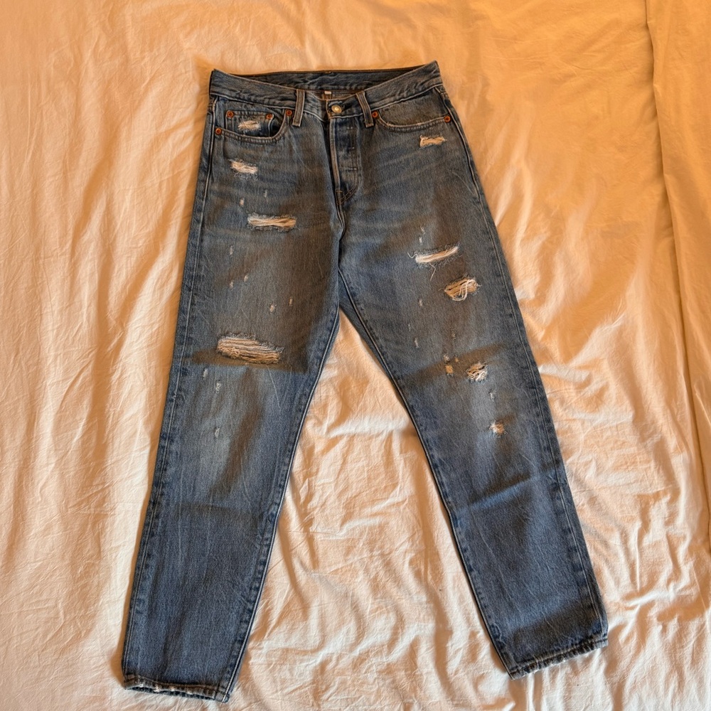 Women’s Levi’s size 28